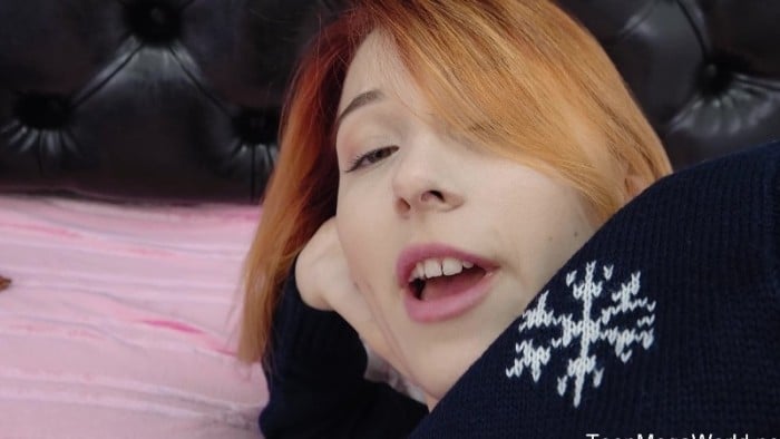Ginger cutie tests toys on cam 125